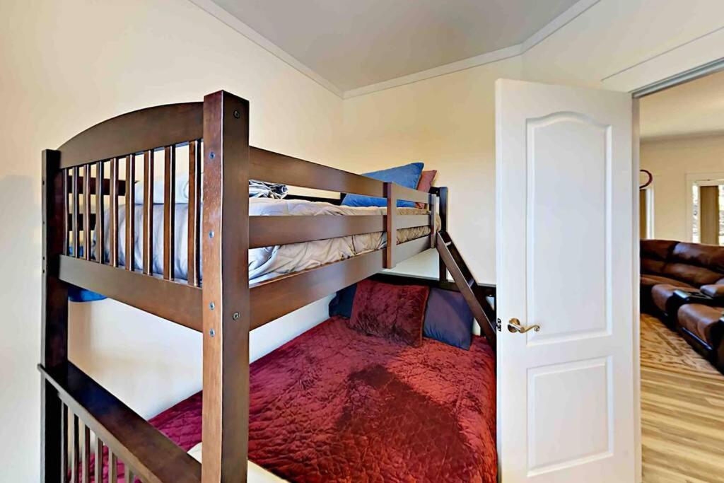 Serenity Views Comfort - Close To City & Parkway! Weaverville Luaran gambar