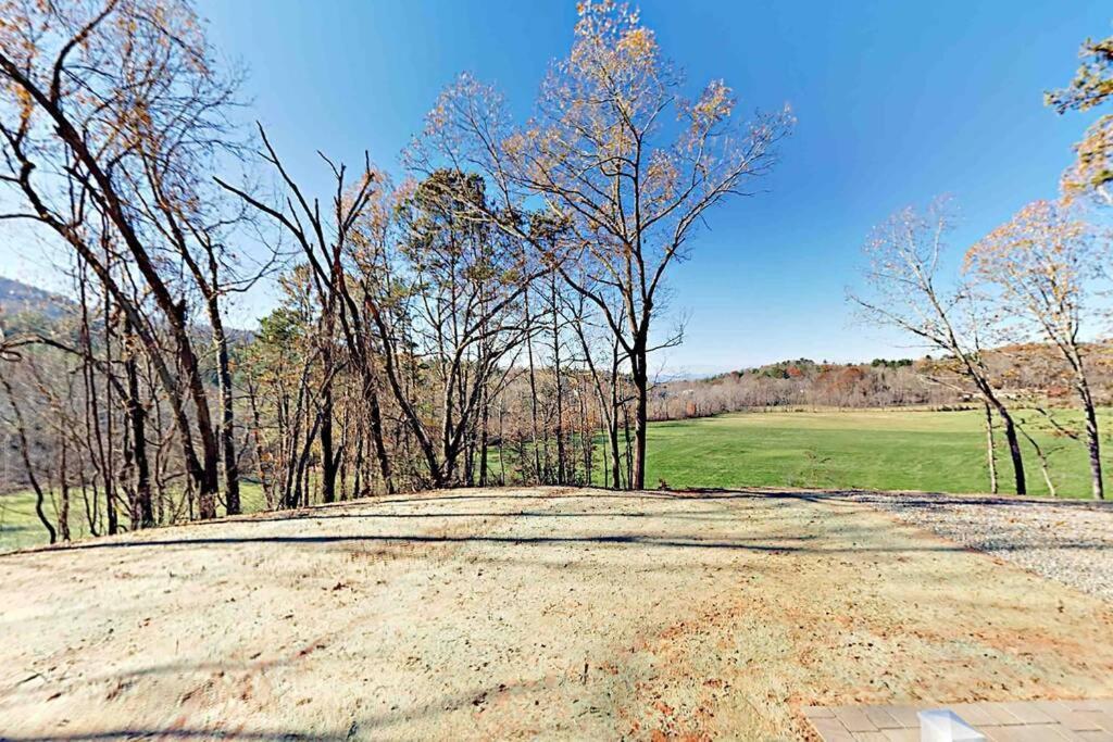 Serenity Views Comfort - Close To City & Parkway! Weaverville Luaran gambar