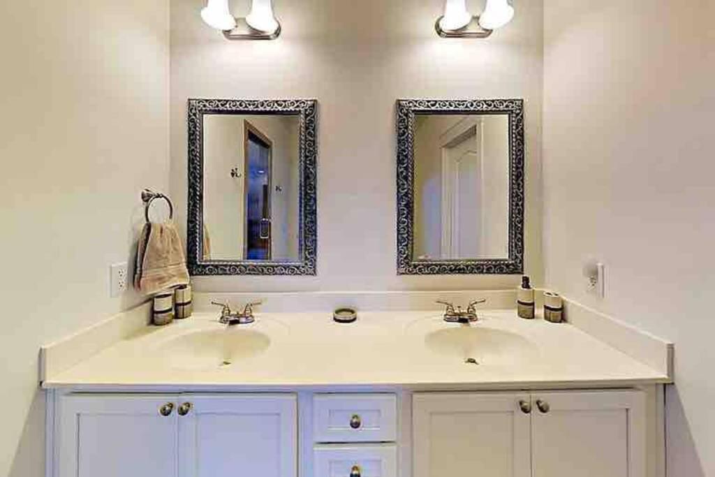 Serenity Views Comfort - Close To City & Parkway! Weaverville Luaran gambar
